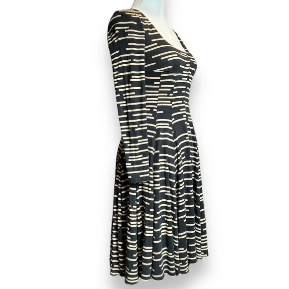 Anthropologie HD in Paris. EUC. Black and tan patterned dress. Size XSMALL - Picture 3 of 6
